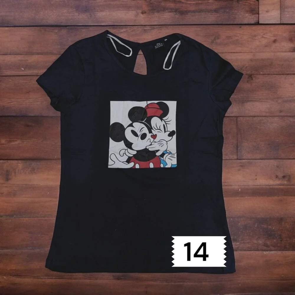 M Disney/marvel/bands/looney tunes/Teen and Women graphic T-shirts NWOT Pick one - Picture 3 of 17